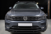 Volkswagen Tiguan 2016–2023 Sprednja zaščita ST016 Black (nerjavno jeklo) fotografija 2