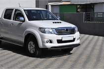 Toyota Hilux 2006–2015 Sprednji zaščitni lok ST017 Black (nerjaveče jeklo) fotografija 2