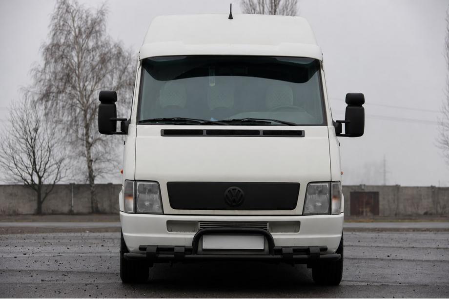 Volkswagen LT 1995–2006 Sprednji zaščitni lok ST020 Black (nerjavno jeklo) Image