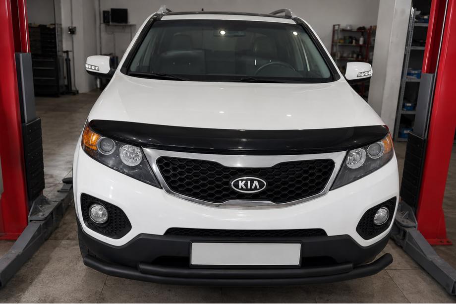 Kia Sorento II XM 2009–2014 Sprednja spodnja zaščitna cev Black (nerjavno jeklo) Image