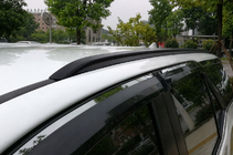 Toyota 4Runner 2009–2024 Integrirane strešne sani črne OEM (2016-, aluminij) fotografija 2