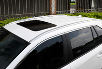 Toyota Rav 4 2019–2025 Integrirani strešni nosilci (rails), kromirani OEM (aluminij, montaža z lepilom) fotografija 1