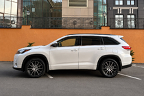 Toyota Highlander 2013–2019 Integrirani strešni nosilci črni OEM (ABS plastika) fotografija 2