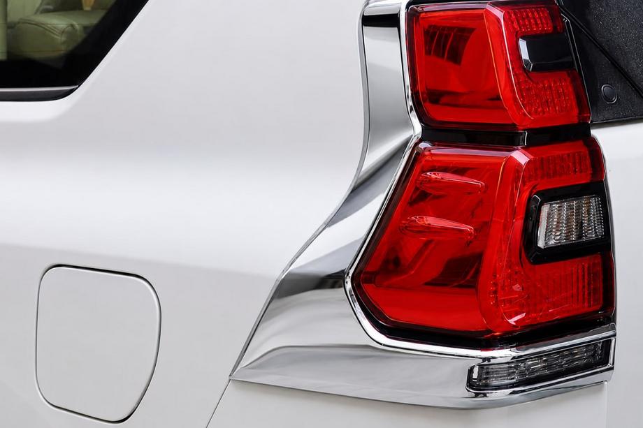 Toyota Land Cruiser Prado 150 2009–2023 LED zadnje luči Chrome V2 (2017-2023, 2 kos) Image
