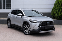Toyota Corolla Cross 2020– Integrirane strešne letve sive OEM (aluminij) fotografija 1