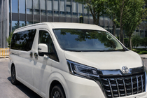 Toyota HiAce Integrirani strešni reliingi sivi OEM (2019-, short, aluminij) fotografija 2