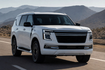 Nissan Patrol Y63 2025– Integrirane strešne letve sive OEM (aluminij) fotografija 2