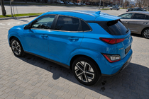 Hyundai Kona 2017–2023 Sive OEM strešne sani (aluminij, lepljena montaža) fotografija 2