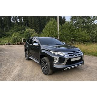 Integrirane strešne letve črne OEM (2019-, aluminij) Mitsubishi Pajero Sport 2015– fotografija 1