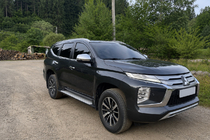 Mitsubishi Pajero Sport 2015– Integrirane strešne letve sive OEM (2019-, aluminij) fotografija 2