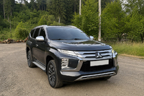 Mitsubishi Pajero Sport 2015– Integrirane strešne letve sive OEM (2019-, aluminij) fotografija 3