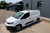Citroen Berlingo/Multispace 2018– Kromirane strešne letve (turški dizajn) Dolge, kovinske noge fotografija 4