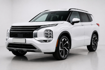 Mitsubishi Outlander 2021– Integrirani strešni nosilci črni OEM (aluminij) fotografija 2