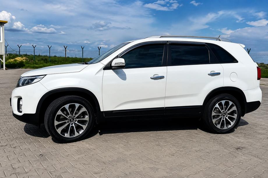 Kia Sorento II XM 2009–2014 Sive OEM strešne sani (aluminij, lepljena montaža) Image