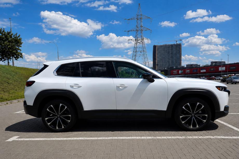 Mazda CX-50 2022– Sive OEM strešne sani (aluminij, lepljena montaža) Image