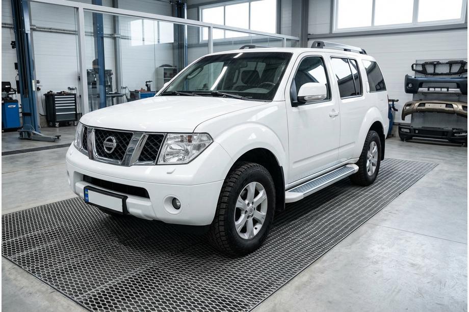 Nissan Pathfinder R51 2005–2014 Bočne stopnice Allmond White (2 kosa, aluminij) Image