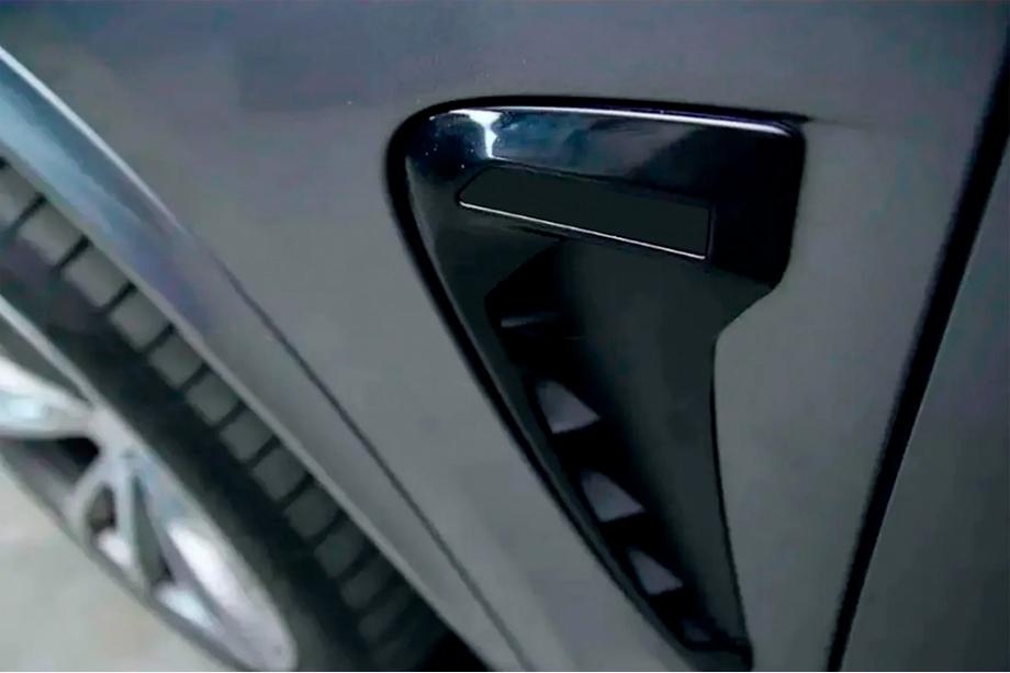 BMW X6 F16 2014–2019 Stranske reže na blatnikih v slogu Black X6M F86 Image