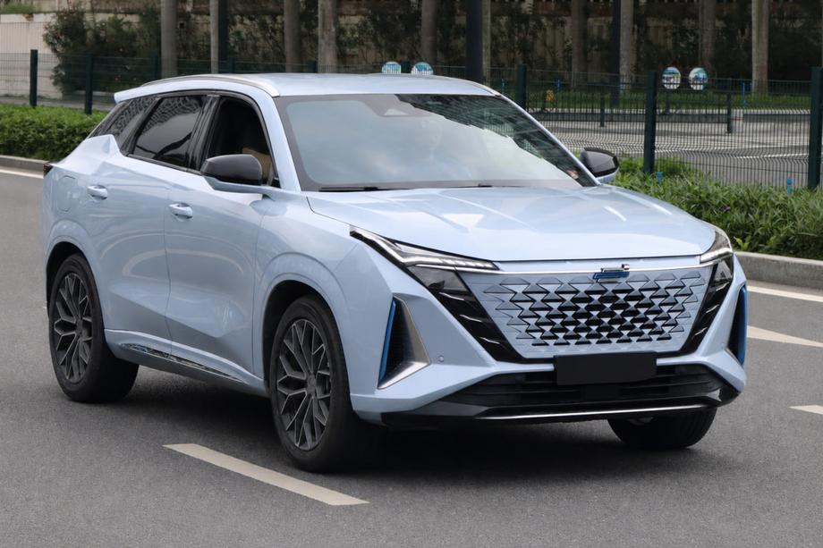 Changan UNI-Z 2022– Integrirani strešni nosilci (relingi) kromirani OEM (aluminij, montaža z lepljenjem) Image