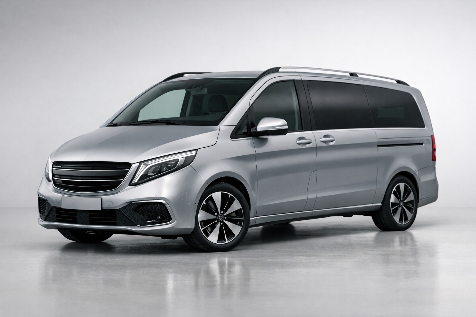 Test Mercedes-Benz EQV 300: električni enoprostorec za posel in družino