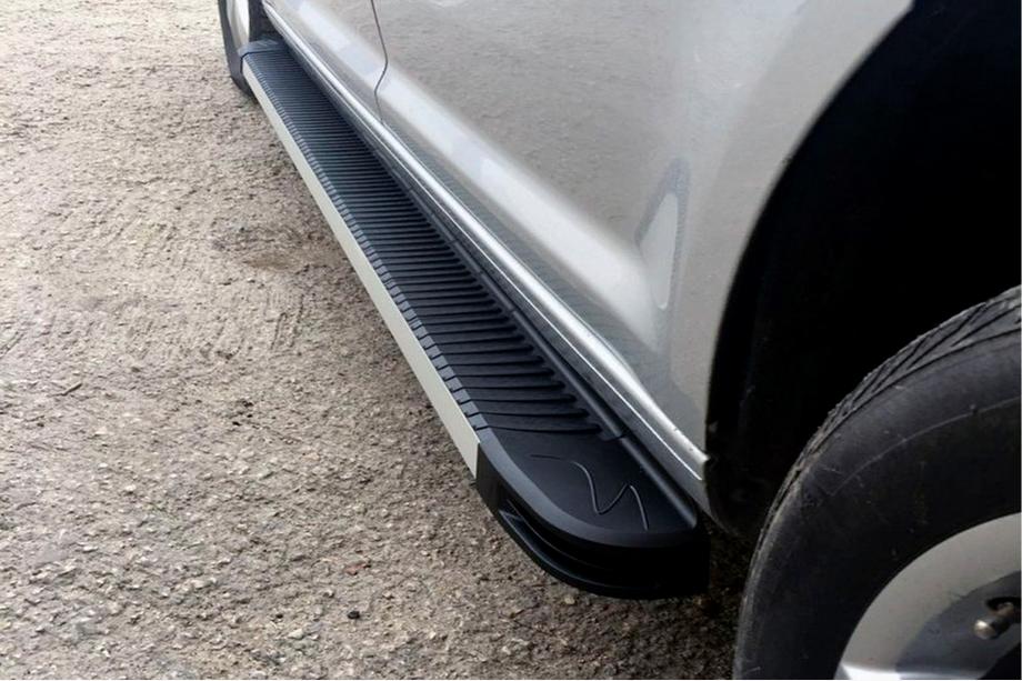 Volkswagen Caddy 2004–2010 Stranske stopnice MAYA (2 kosa, aluminij) Maxi medosna razdalja Image
