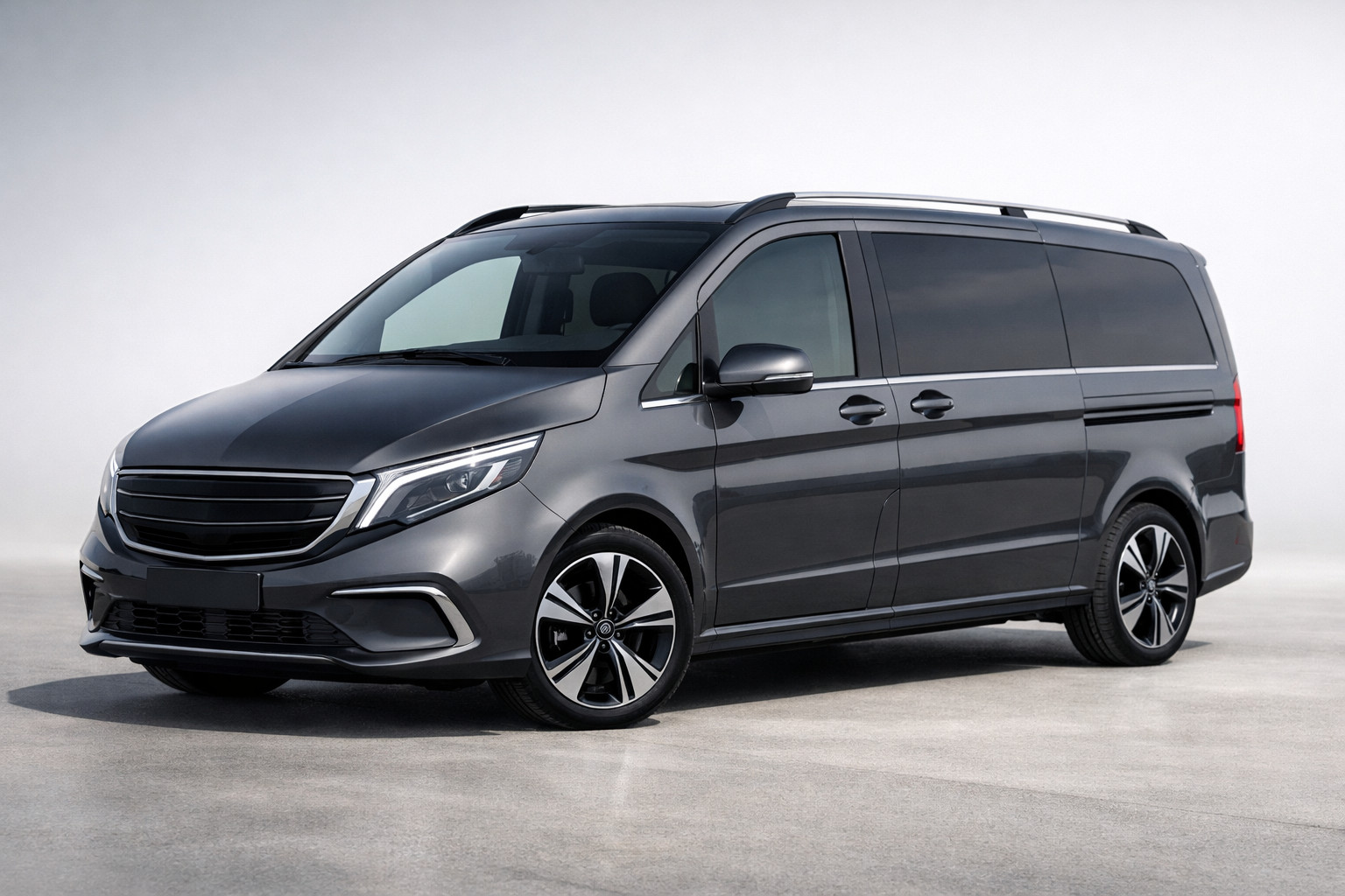 Test Mercedes-Benz EQV 300: električni enoprostorec za posel in družino