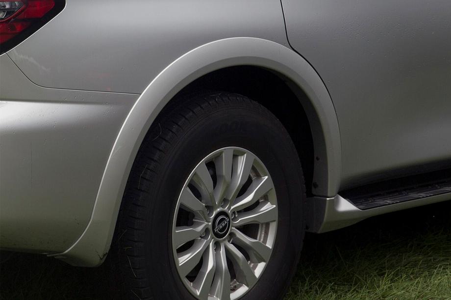 Nissan Armada 2016–2024 Razširitve zadnjih blatniških lokov (original, rabljeno) Image