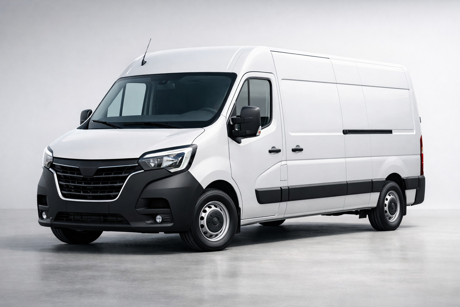 Renault Master po prenovi 2019: velik kombi za posel in prevoze