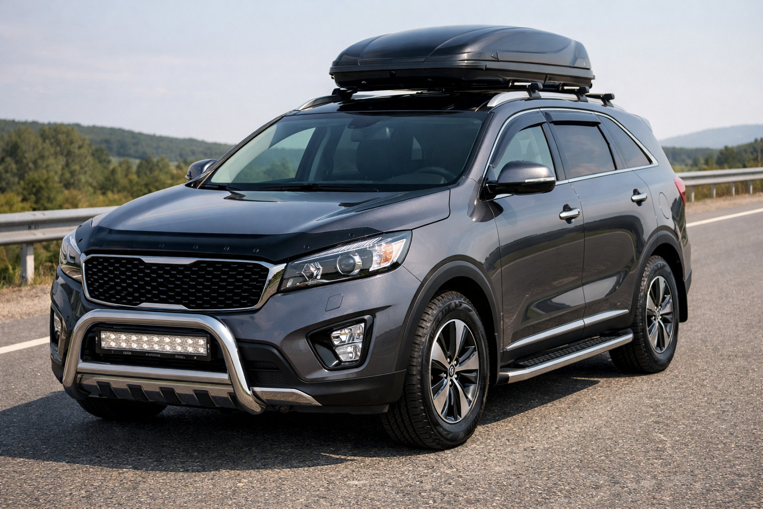 Praktična nadgradnja Kia Sorento III UM 2014-2020 za avtocesto in zaščito pokrova motorja