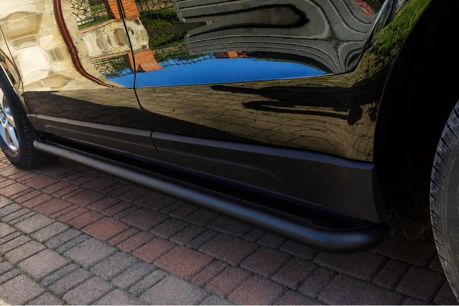 Audi Q5 2008–2017 Stranski pragovi Premium Black (2 kosa, nerjaveče jeklo) Image