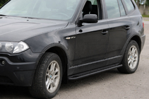 BMW X3 E83 2003–2010 Stranske stopnice KB001 Black (nerjaveče jeklo) fotografija 1