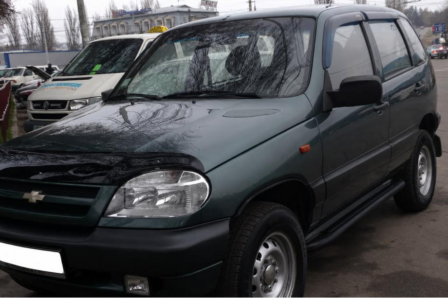 Chevrolet Niva 1998–2020 Bočne stopnice Premium Black (2 kosa, nerjaveče jeklo) Image
