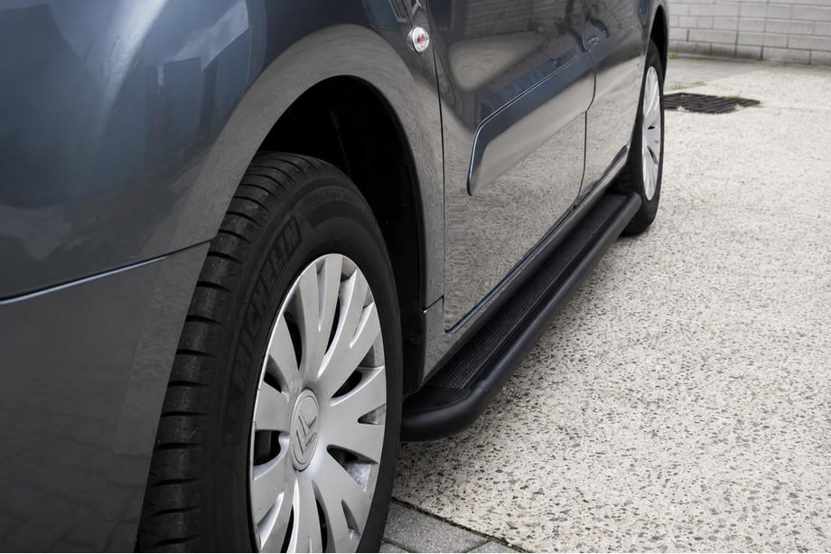 Citroen Berlingo 2008–2018 Stranske stopnice Premium Black (2 kos, nerjaveče jeklo) Ø60 mm Image