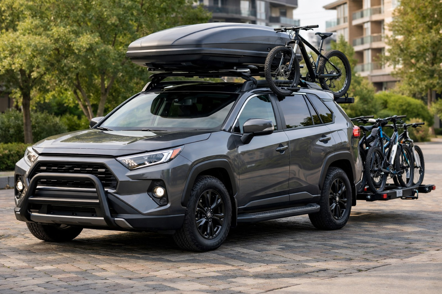 Kaj namestiti na Toyota RAV4 2019+ po nakupu za mesto in družinske izlete