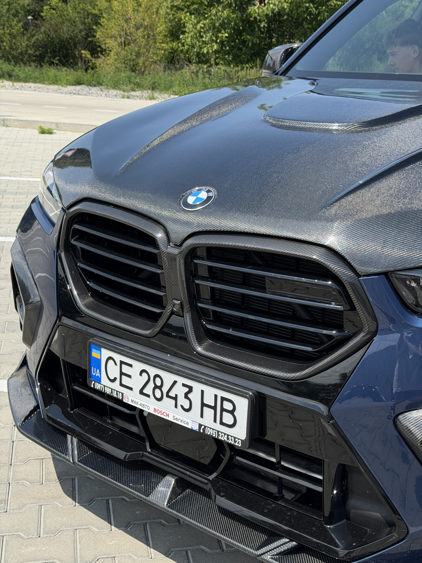 BMW X5 G05 2018 → X5M 2025: celovita prenova s karbonskim bodykitom in M-volanom