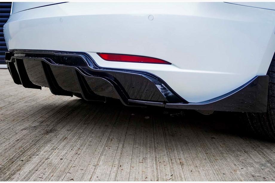 Tesla Model 3 2017– Difuzor zadnjega odbijača Fast (za 2017-2023) Image