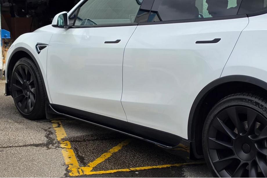 Tesla Model Y 2020– Obloge pragov Fast (za 2020-2024) Image