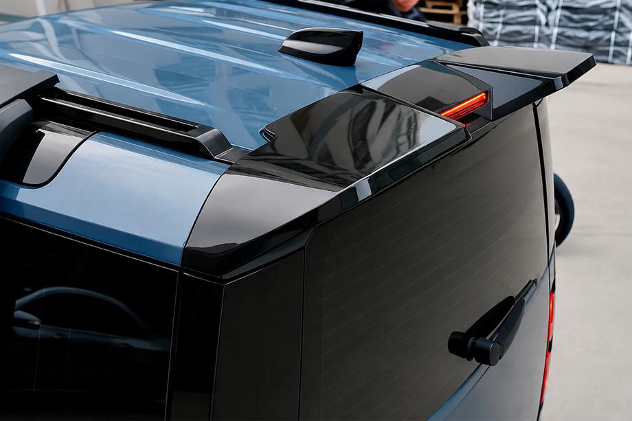 Land Rover Defender 2019– Spojler V2 (črn) Image