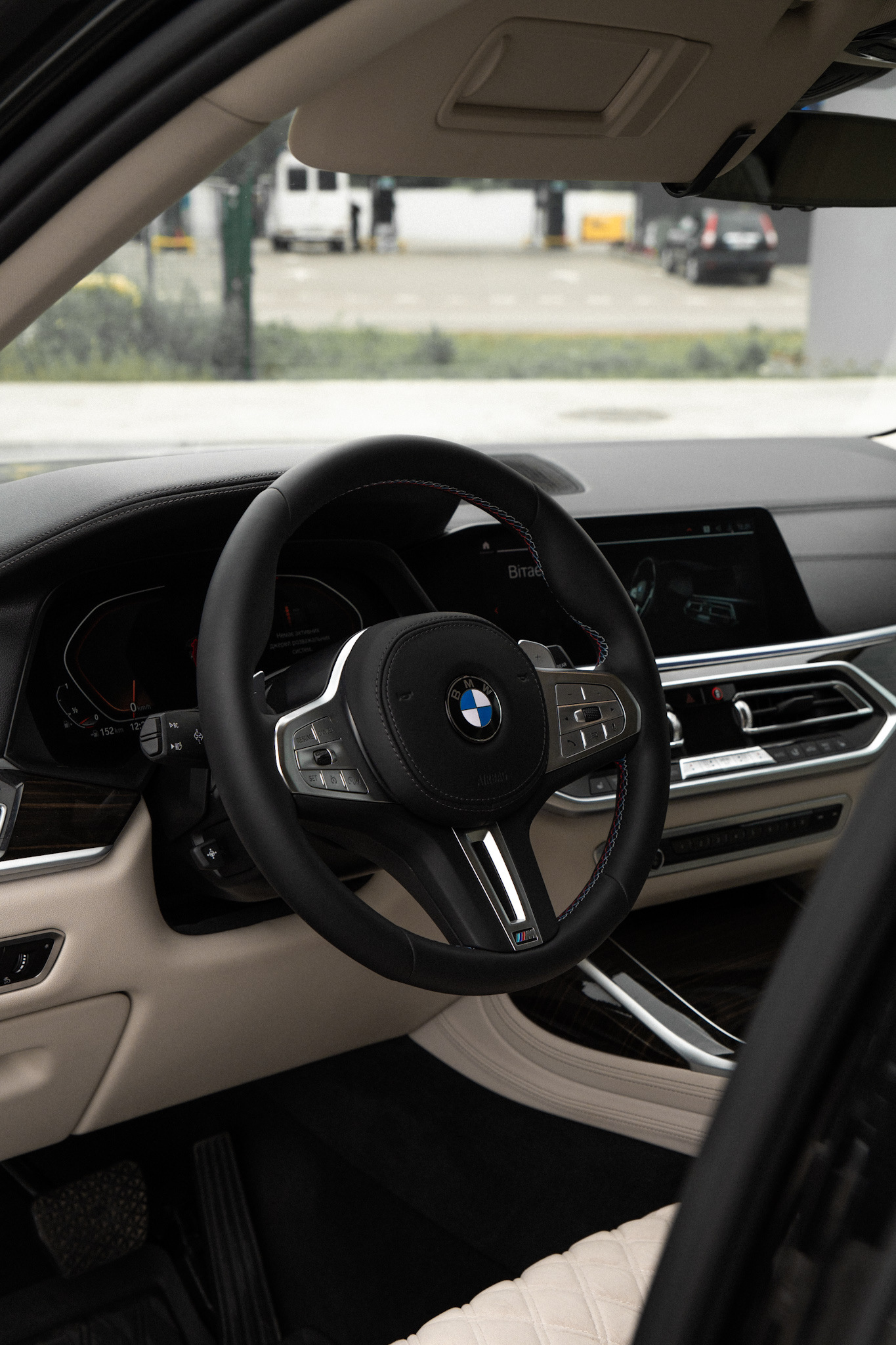 Iz serijskega BMW X7 G07 v M-Sport: opravljena dela in rezultat