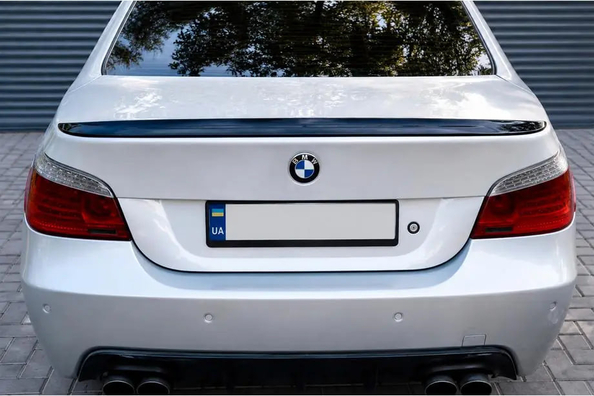 BMW E60: vgradnja spojlerja v slogu M5