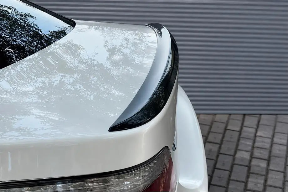 BMW E60: vgradnja spojlerja v slogu M5