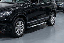 Volkswagen Touareg 2002–2010 Stranske stopnice Shining V1 (2 kos, aluminij) fotografija 1