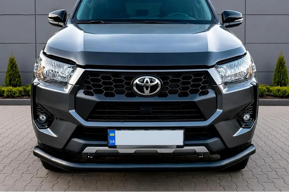 Toyota Hilux 2020: vgradnja sprednje zaščite — naše delo Fotografija 4