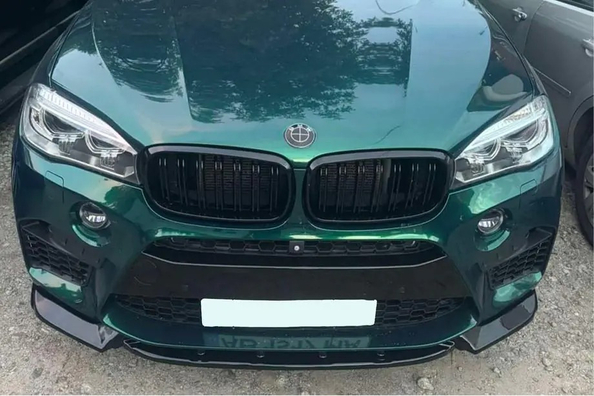 Tuning BMW X5 F15: pokrovi ogledal, spojler in sprednji lip Fotografija 2
