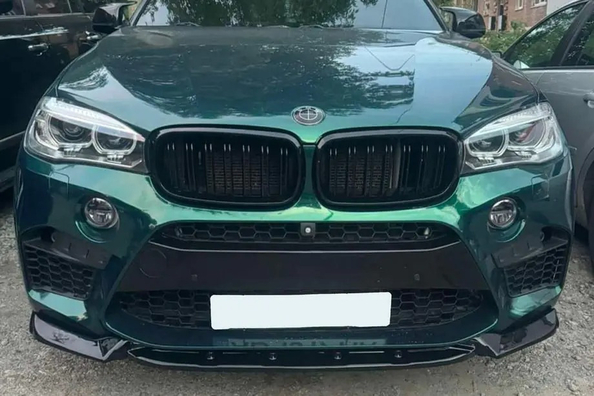 Tuning BMW X5 F15: pokrovi ogledal, spojler in sprednji lip Fotografija 1