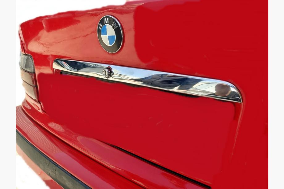 BMW serija 3 E36 1990–2000 Kromirana letvica nad registrsko tablico (nerjavno jeklo) Plastika Image