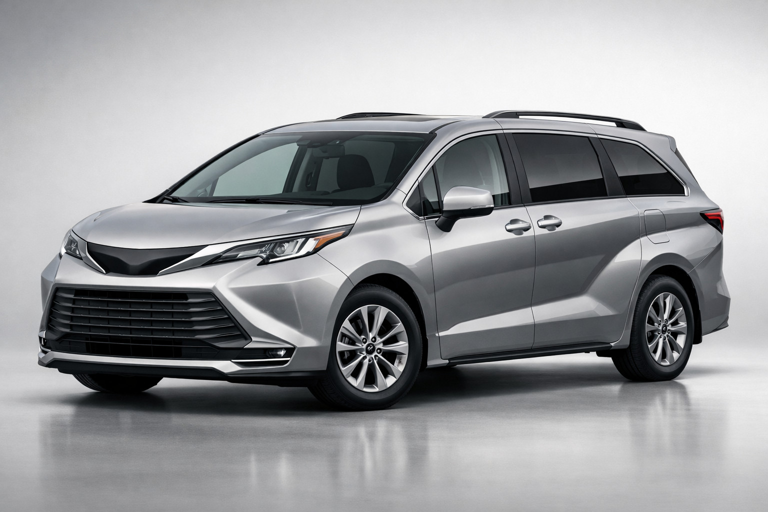 Test Toyota Sienna (4. generacija): druzinski enoprostorec za dolga potovanja