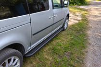 Volkswagen Caddy 2004–2010 Bočne stopnice Premium Black (2 kosa, nerjaveče jeklo) fotografija 2