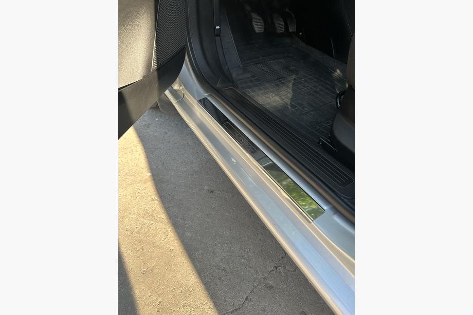 Fiat Linea 2006–2018 Carmos V1 okrasne letve pragov (4 kosi, nerjaveče jeklo) Image