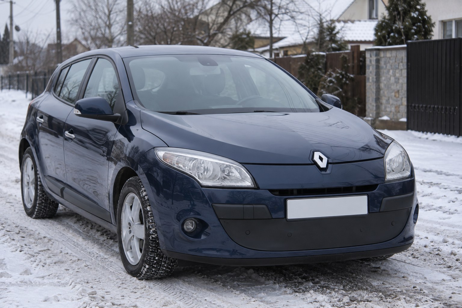 Zimska zaščita za osebni avto: Megane III, Aveo T250, Lanos, Lacetti, Astra G, Passat B6, Santa Fe 2 — kaj izbrati