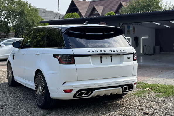 Range Rover Sport L494 2018–2022: vgradnja SVR body kita – naši projekti Fotografija 16